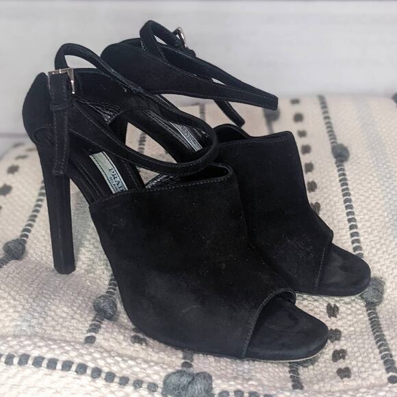 Prada Suede Wide Band Open Toe Ankle Strap Sandal Heels Black Women's 37.5 / 7.5 - Picture 1 of 9